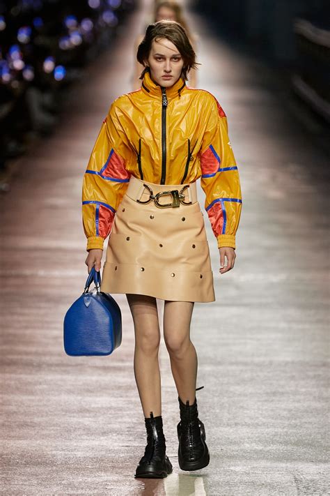 modella campagna louis vuitton|Louis Vuitton pre fall collection.